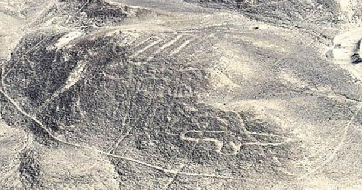 Nazca geoglyphs exposed by the wind