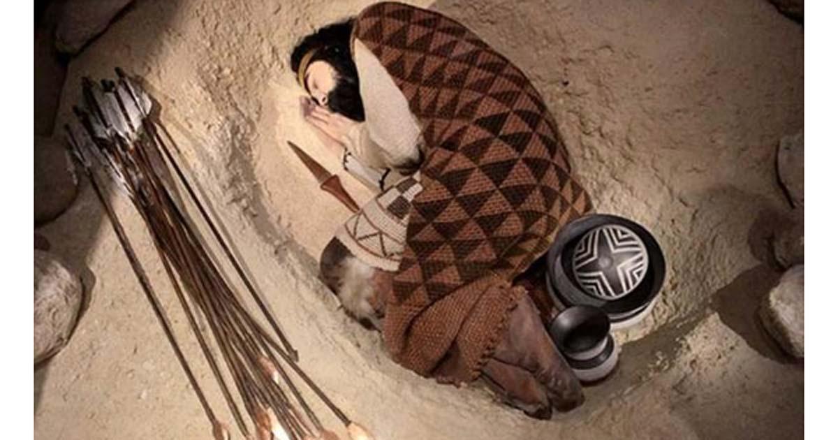 Reconstruction of a Beaker burial, (National Archaeological Museum of Spain, Madrid).