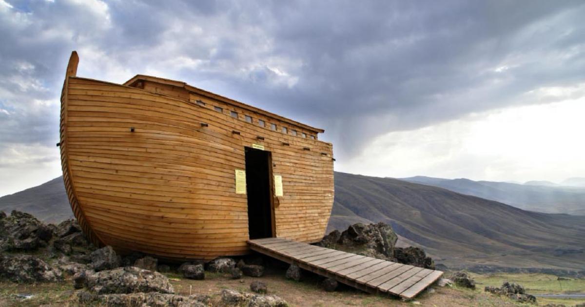 Flood tablet from Epic of Gilgamesh has Noah’s Ark being built based on fake news trickery.   Source: www.photostock.am / Adobe Stock