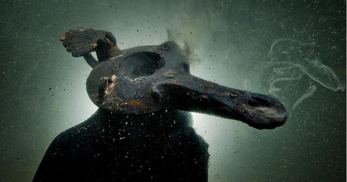 Oil lamp discovered in the submerged ruins of Thonis-Heracleion, Alexandria, Egypt (Cristoph Gerigk) 