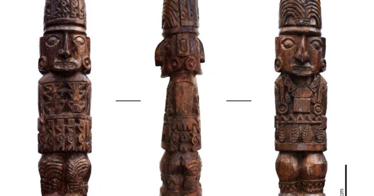 The wooden statue of the Pachacamac idol.  Source: (Sepúlveda M, Pozzi-Escot D, Angeles Falcón R, Bermeo N, Lebon M, Moulhérat C, et al. (2020)/ PlosOne)/ Museo de sitio Pachacamac