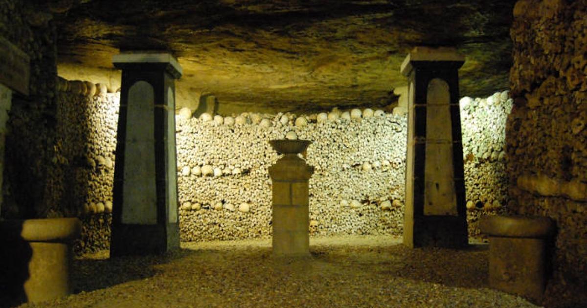The intricate bone arrangements in the Paric catacombs