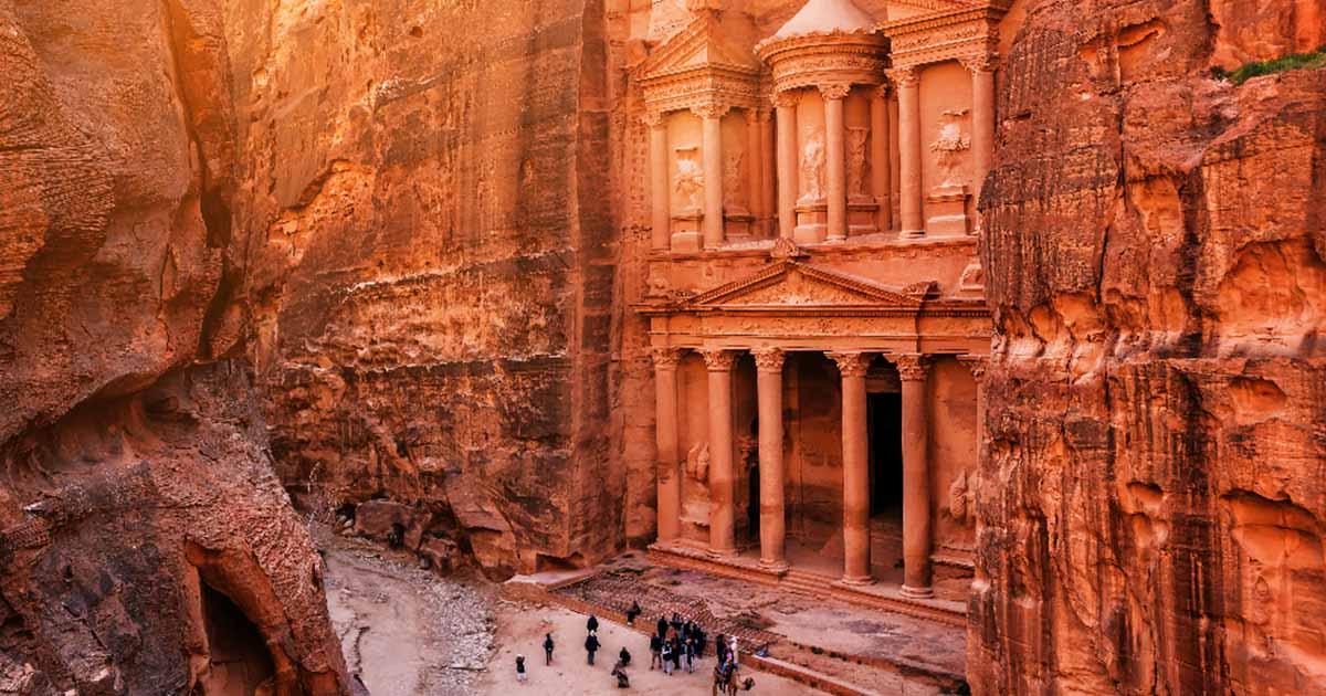 Al Khazneh (The Treasury) in Petra.	Source: Volodymyr Shevchuk/Adobe Stock