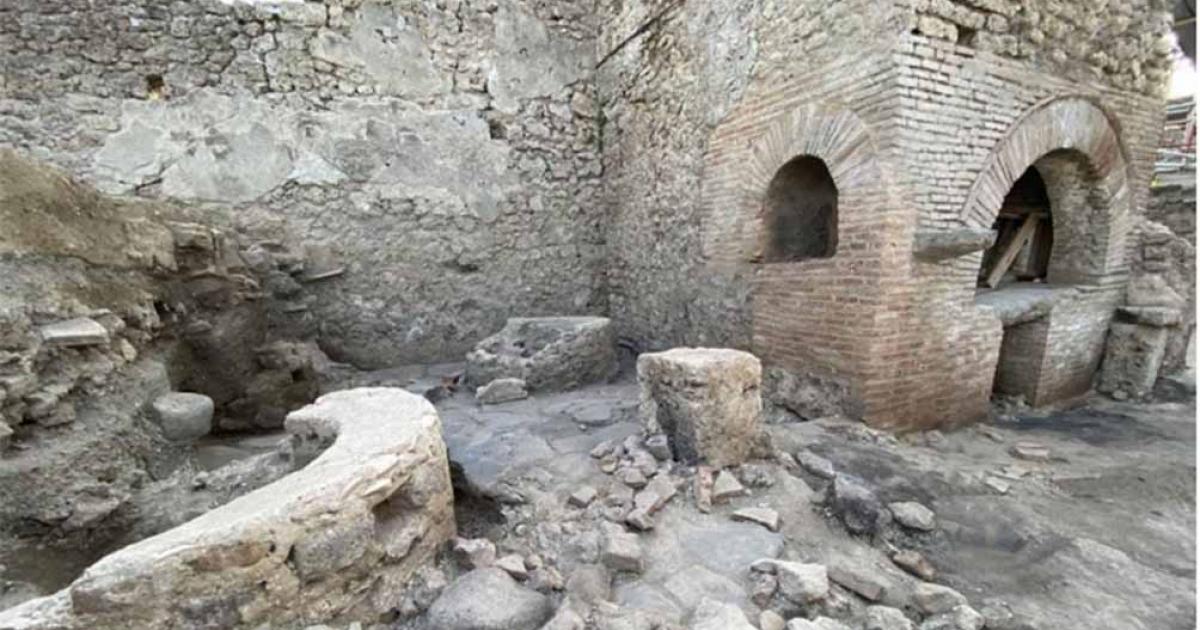 The Pompeii “bakery-prison” where slaves and donkeys were locked up to grind the grain needed to make bread.       Source: Pompeii archaeological park
