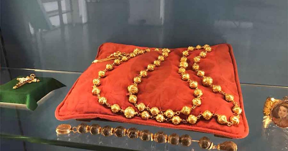 Queen Mary’s rosary beads were on display at Arundel Castle until until successfully stolen recently. Source: © Arundel Castle