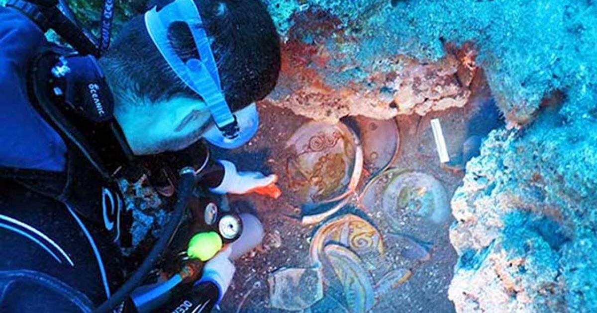Researchers Surprised by Rich and Rare Roman Plate Set Found Underwater in Turkey 
