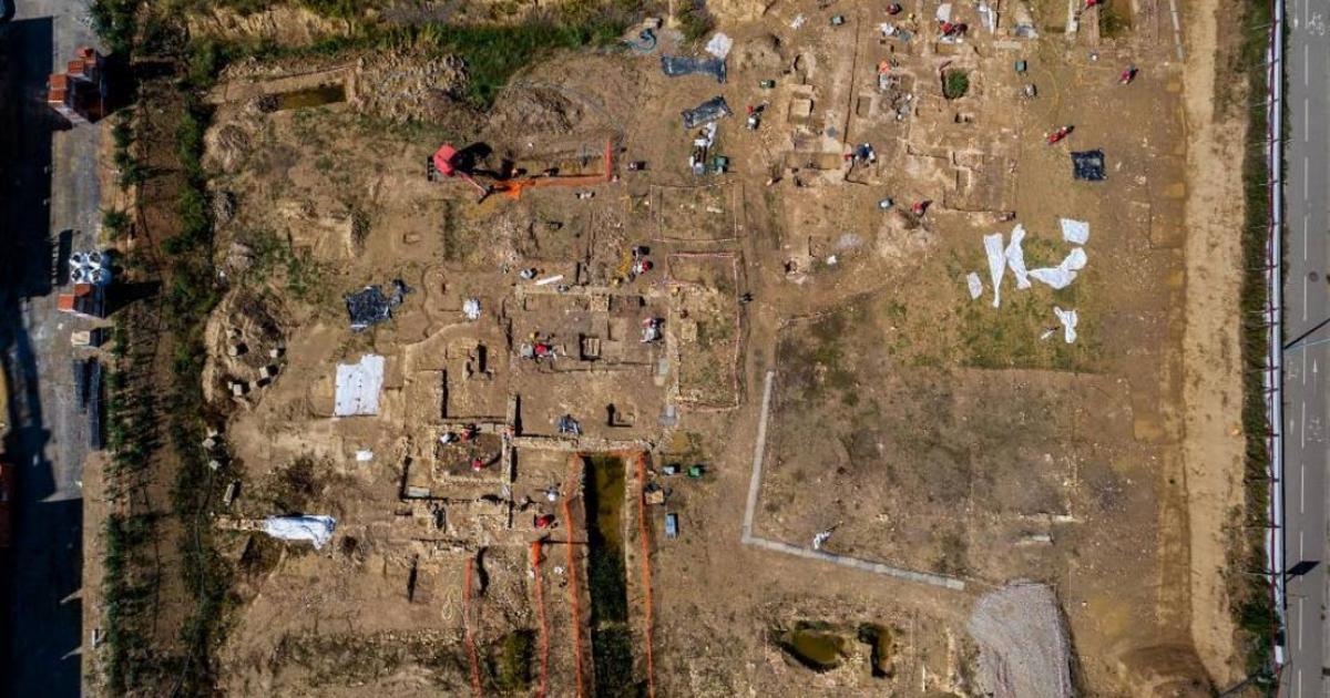 : Aerial view of the large Roman necropolis found in Narbonne, France