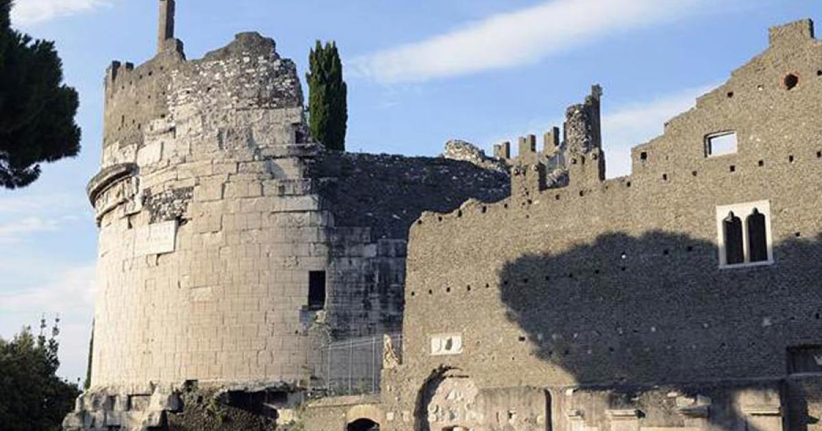 : Scientists seeking to unlock the secrets of Roman concrete have carried out an in-depth study of the materials used to construct Caecilia Metella’s tomb, near Rome. 		Source: Livioandronico2013 / CC BY-SA 4.0