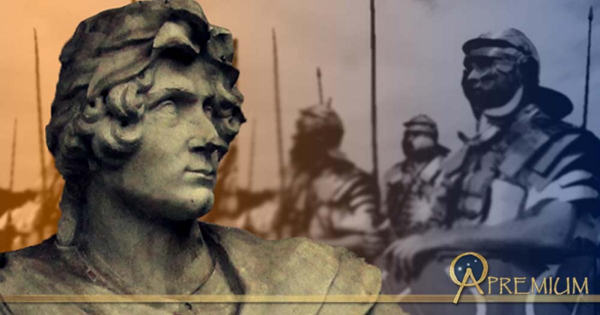 Statue of Roman Soldier (Public Domain), and recreators of Roman legionaries wearing the lorica segmentata, 1st-3rd century