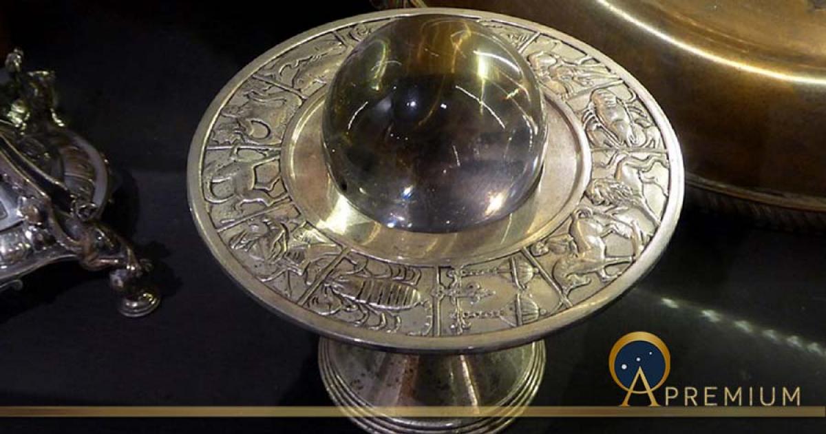 The Roots Of Catoptromancy in Ancient Persian and Central American Sources