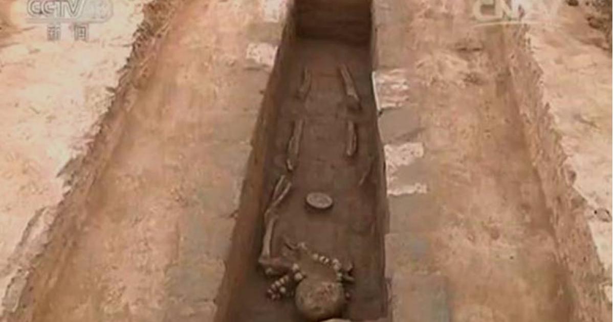 A well-preserved skeleton in one of the 18 tombs that had several types of grave goods in the Ruins of Yin, an area called the Chinese cradle of civilization. 
