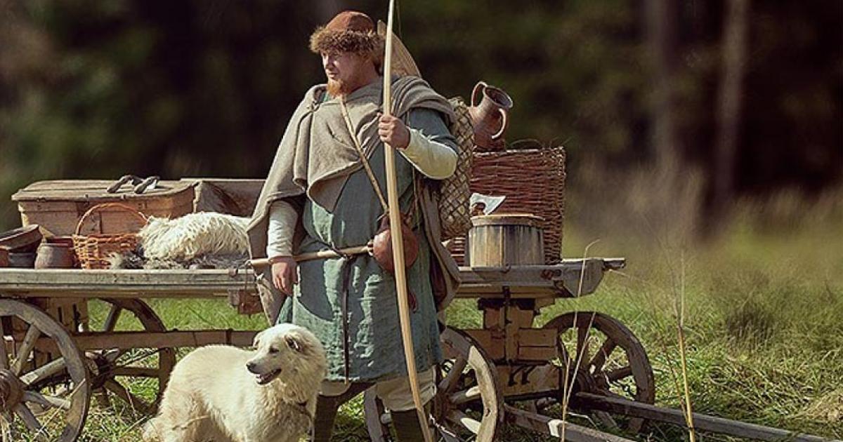 Pavel Sapozhnikov as a 10th century Russian hermit.
