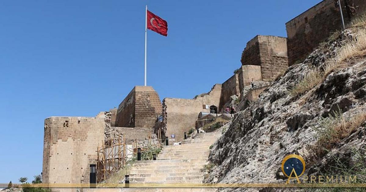 Urfa Castle, Şanlıurfa, Turkey (Bernard Gagnon/  CC BY-SA 3.0)