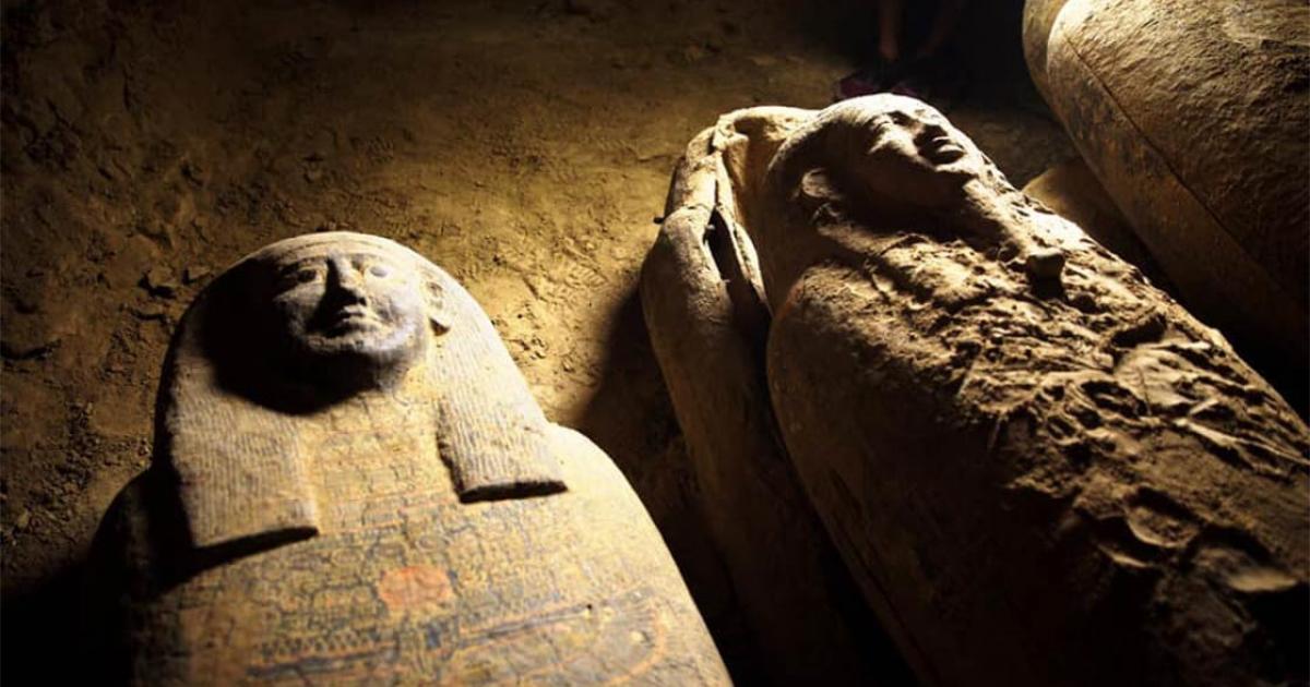 Egyptian archaeologists have discovered at least thirteen 2,500-year-old sealed burial caskets at the Saqqara archaeological zone. Source: Egyptian Ministry of Tourism and Antiquities