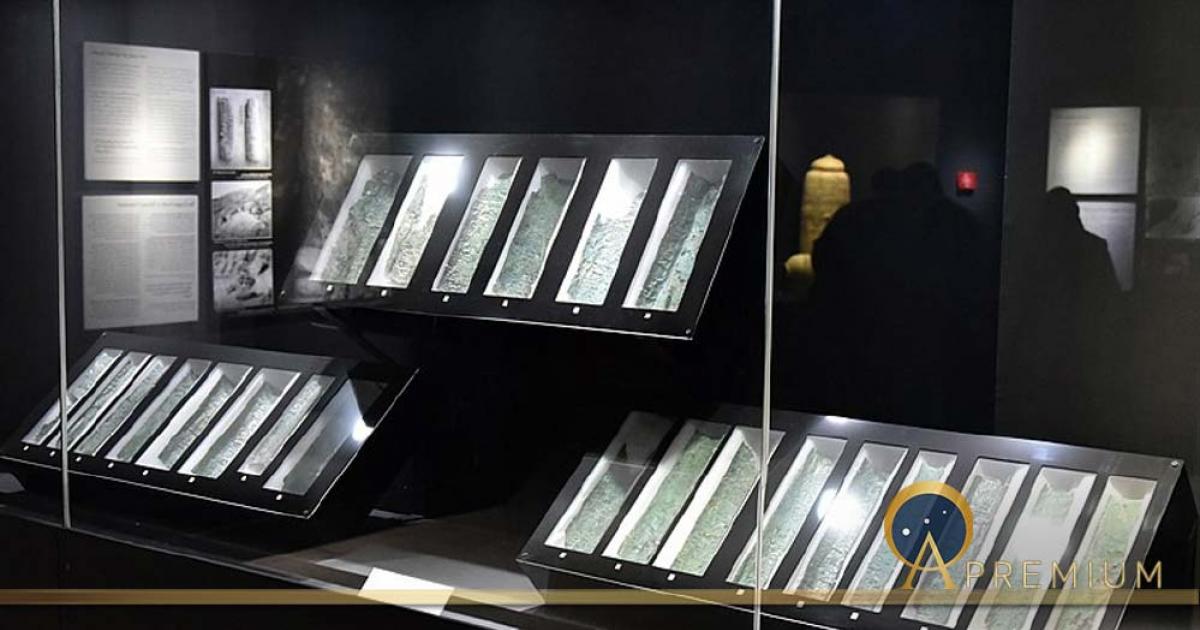 Strips of the Copper Dead Sea Scroll at the Jordan Museum, from Qumran Cave 3, 1st century AD (Osama Shukir Muhammed Amin /CC BY-SA 4.0)