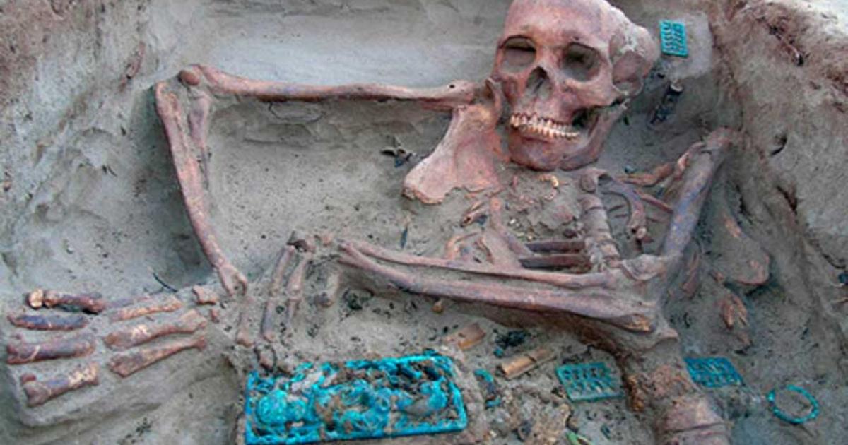 Skeleton uncovered at the necropolis under water at the site dubbed Siberian Atlantis. Source: Institute for the History of Material Culture