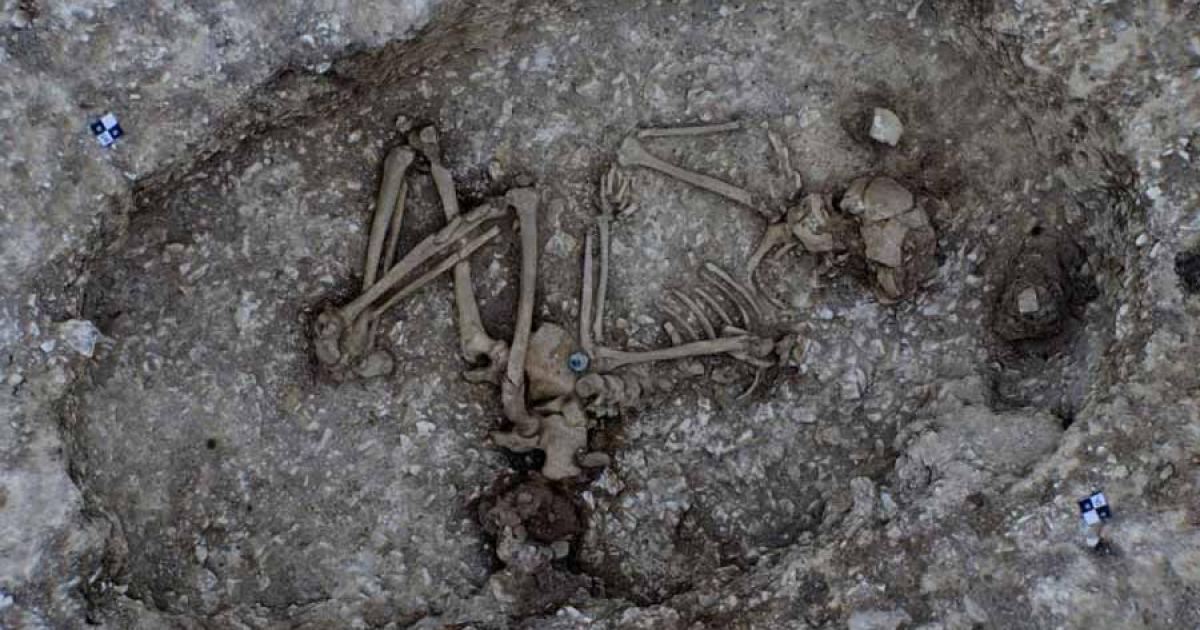 Bronze Age Graves Uncovered At Stonehenge During Tunnel Excavations