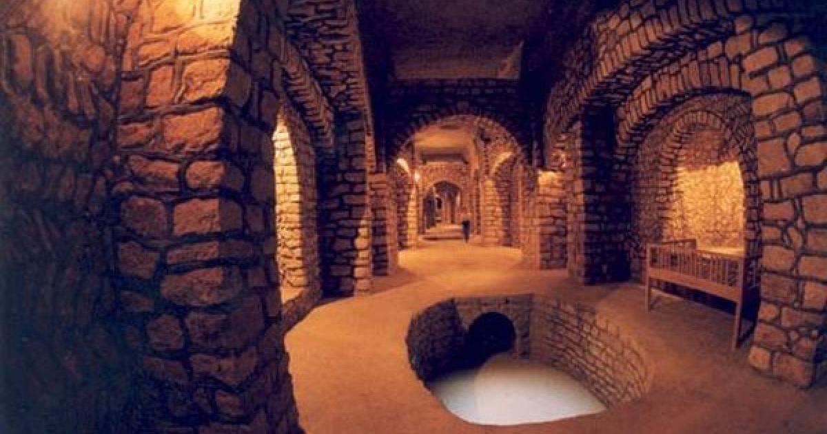 The Incredible Subterranean City of Kish