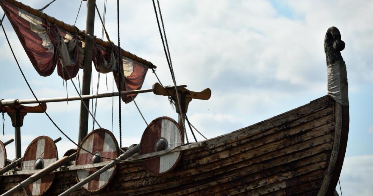 Close up of a longboat, similar to the Sutton Hoo ship. Source: Alex Stemmer / Adobe Stock.