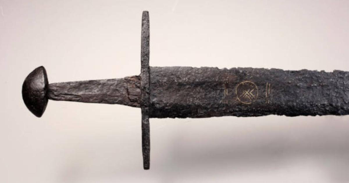 Medieval sword from Linschoten River, near Utrecht, with knot symbol engraved on the blade. 