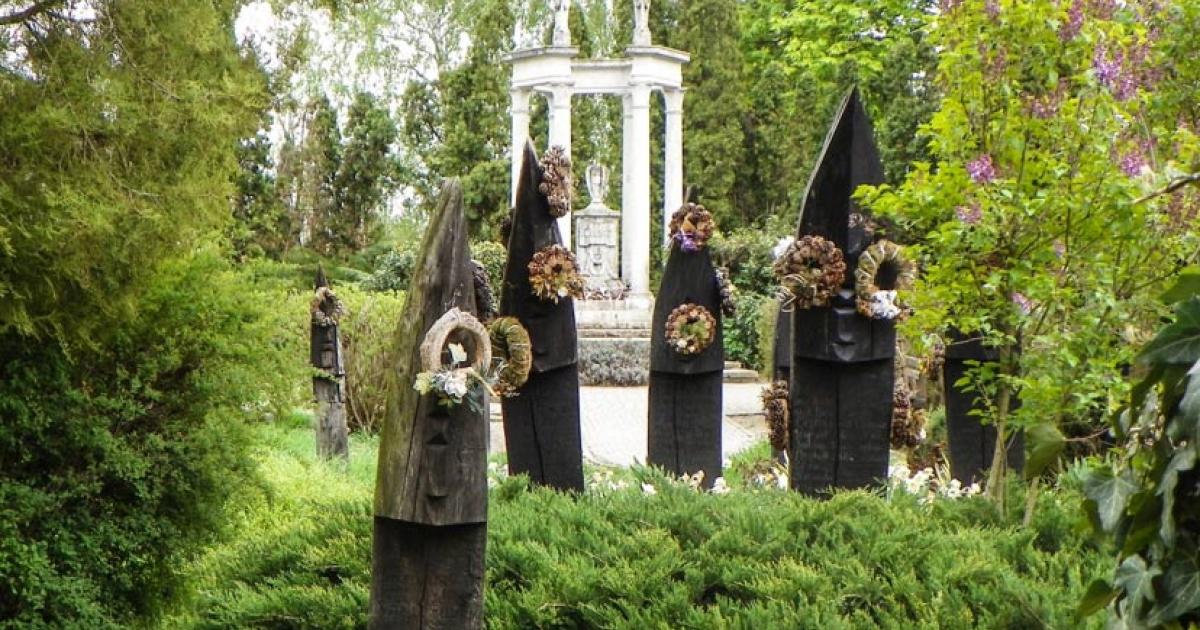 Szatmárcseke Cemetery