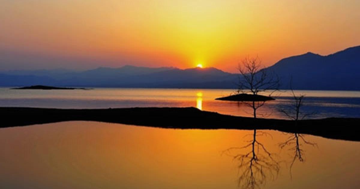 Ancient Artefacts Found in Taiping Lake in China