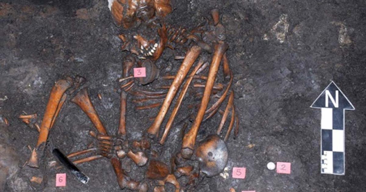 Burial at the Aztec site of Colhuacatonco belonging to the time of Spanish contact