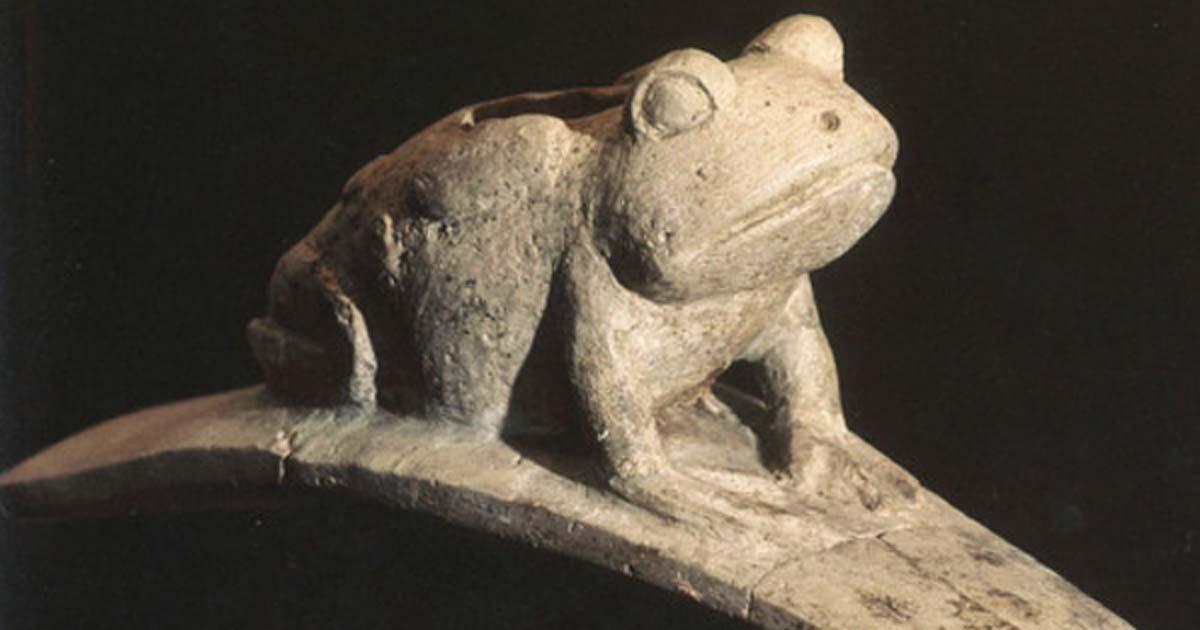 Hopewell Platform Frog Effigy Pipe