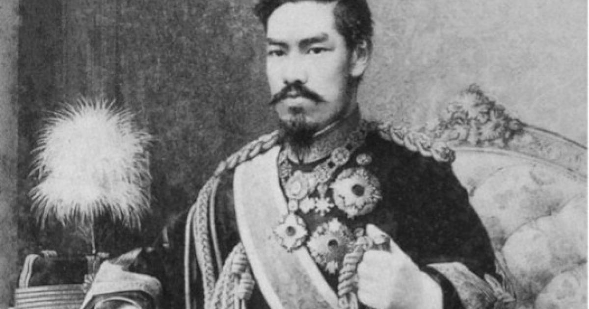 Conté portrait of the Emperor Meiji, drawn by Chiossone