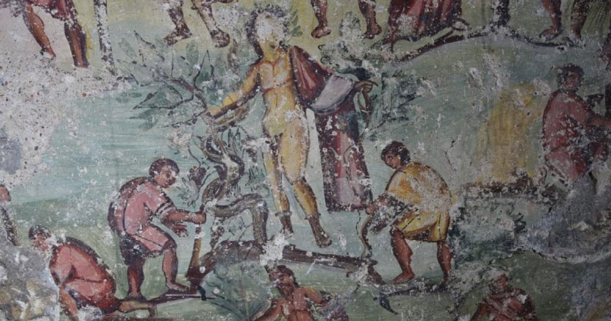 The frescos narrate everyday scenes of life in the town.