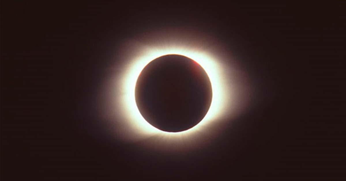 Total eclipse of the sun, Chita, Russia, 1997.