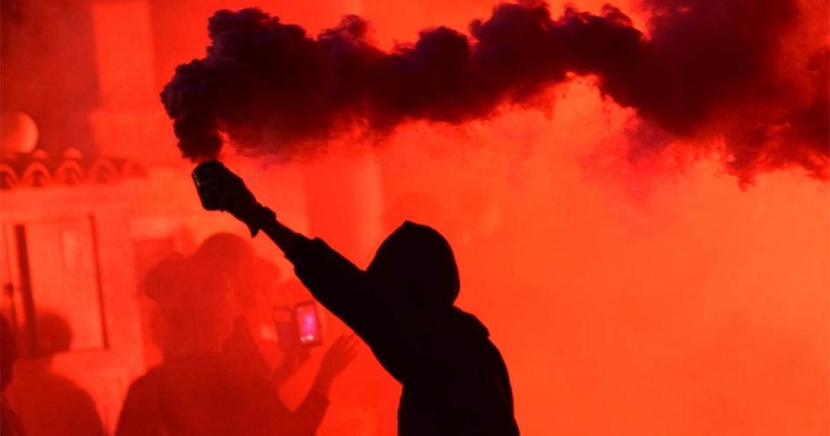 Modern day uprising. Credit: Ciudalia / Adobe Stock