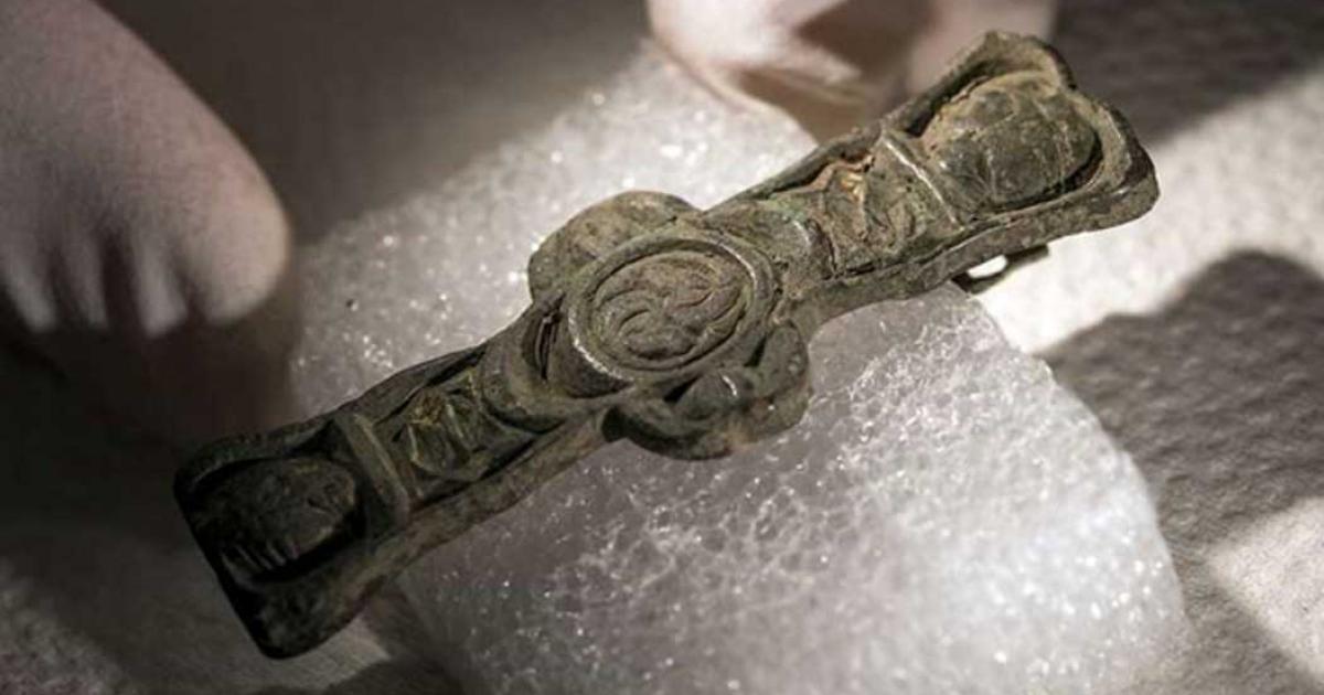 A fitting, probably from a book. The style is typical of Celtic and Irish areas and dates from the 800s. Silver with traces of gilding. Image Credit: Åge Hojem, NTNU University Museum