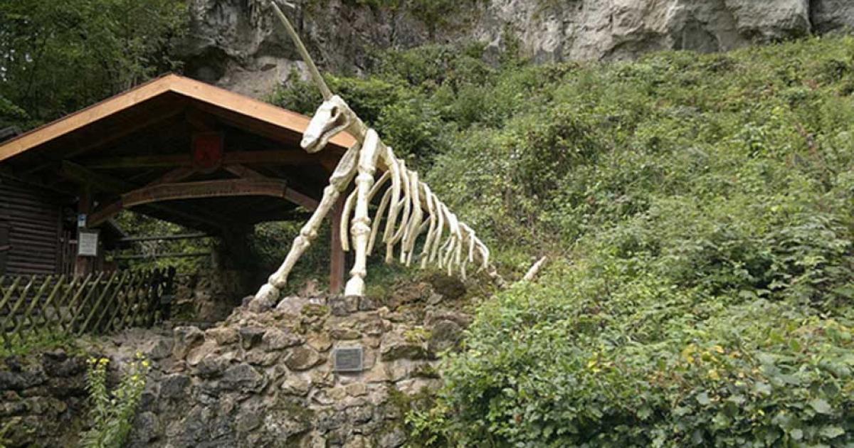 The public entrance to the Unicorn Cave.
