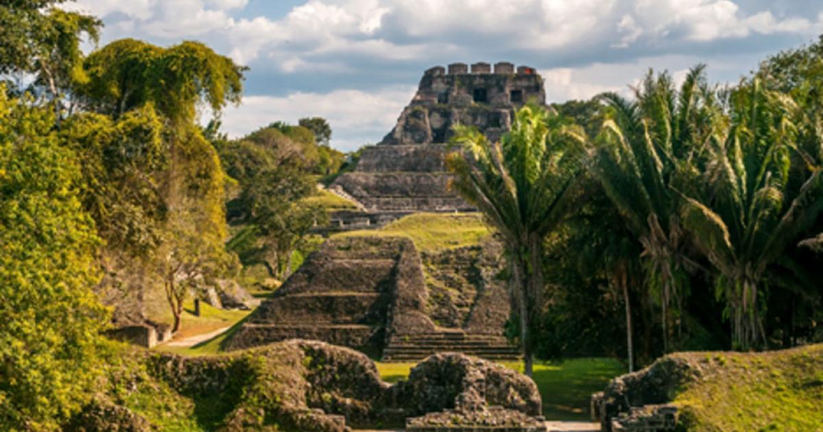 Xunantunich Temple . Credit: milosk50  / Adobe Stock