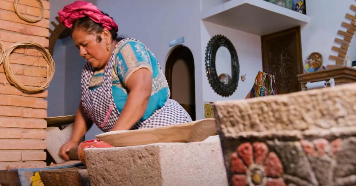 Abigail Mendoza keeps ancient Zapotec flavours alive. Source: YouTube Screenshot / Great Big Story.