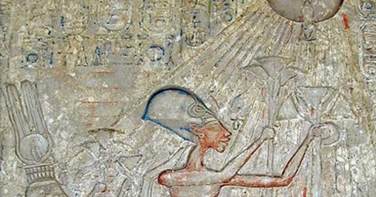 Detail of panel with adoration to Aten.