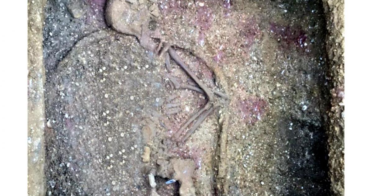 Ancient skeleton of a man buried with a shield in England 