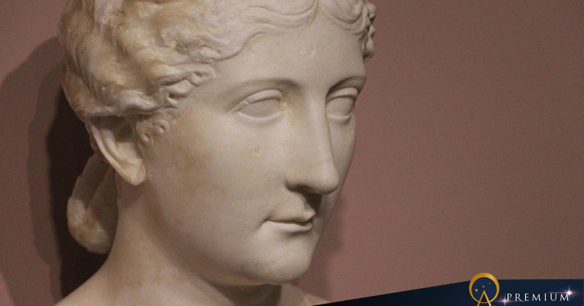 Marble statue of Antonia Minor.