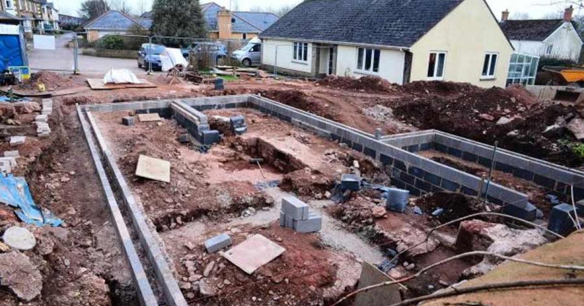 Pensioner Finds 800-Year-Old Bishop’s Palace in His Back Garden