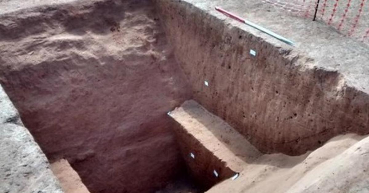 Exeter: The photo shows a trench across the enclosure ditch