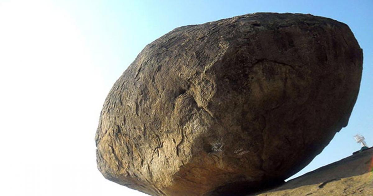 Krishna Butter Ball: 250 Ton Boulder that Defies the Laws of Physics