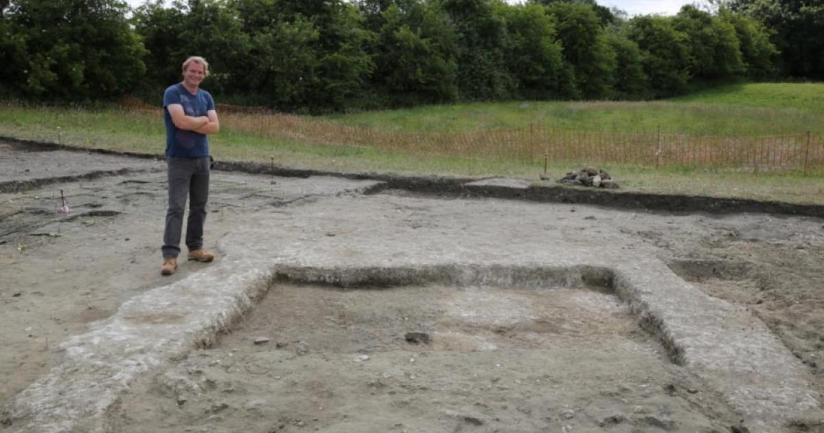 4,400-year-old ruins found near ceremonial site in Britain