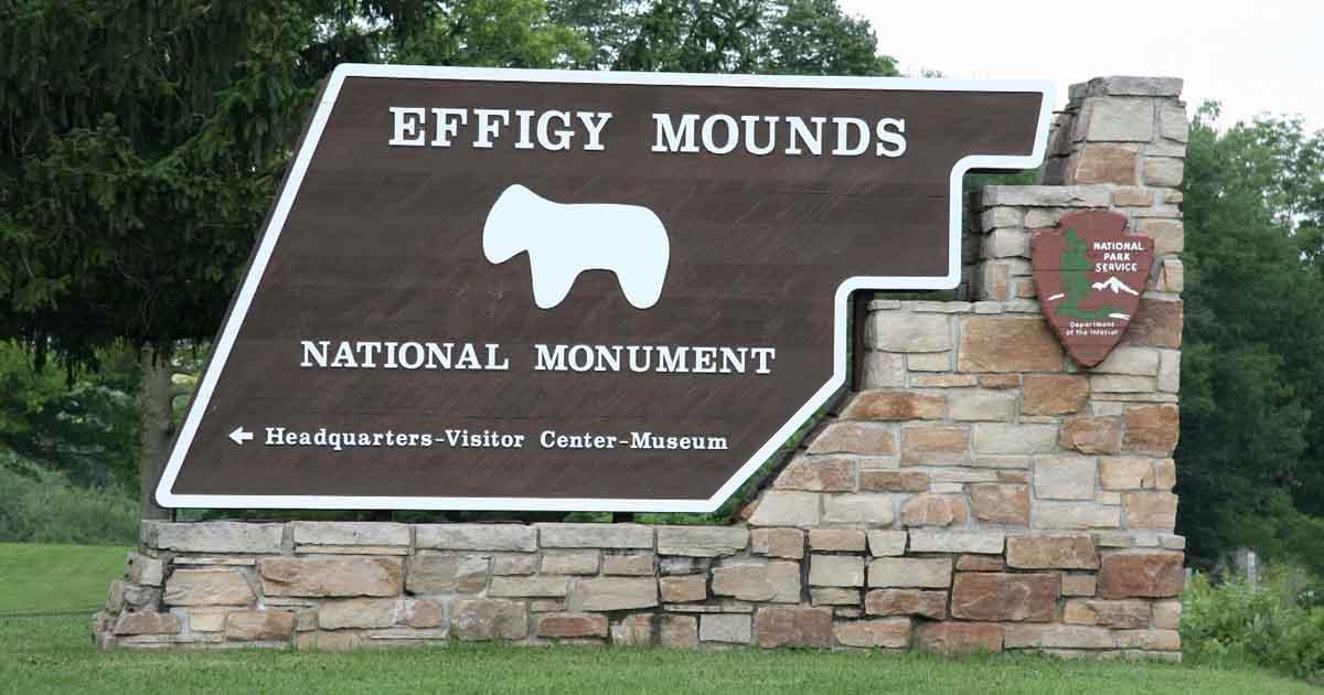 Crimes and Confessions of the Effigy Mound Superintendents