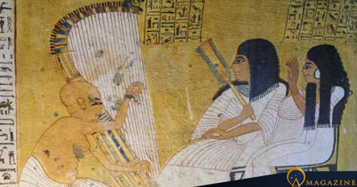 A wall scene with a harpist from the tomb of Inherkhau (TT 359), Thebes, Luxor – Egypt.