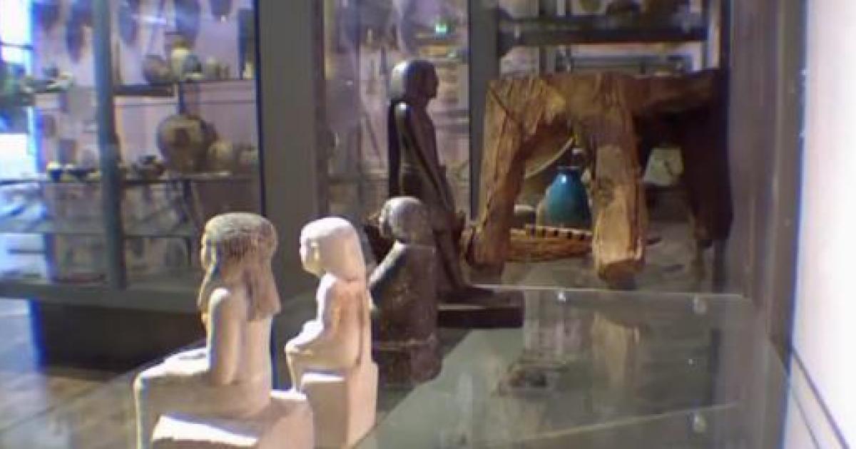  Ancient Egyptian Statue Moving - Manchester