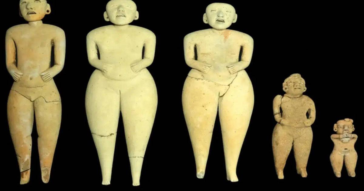 The five ceramic figurines found at the San Isidro, El Salvador site.