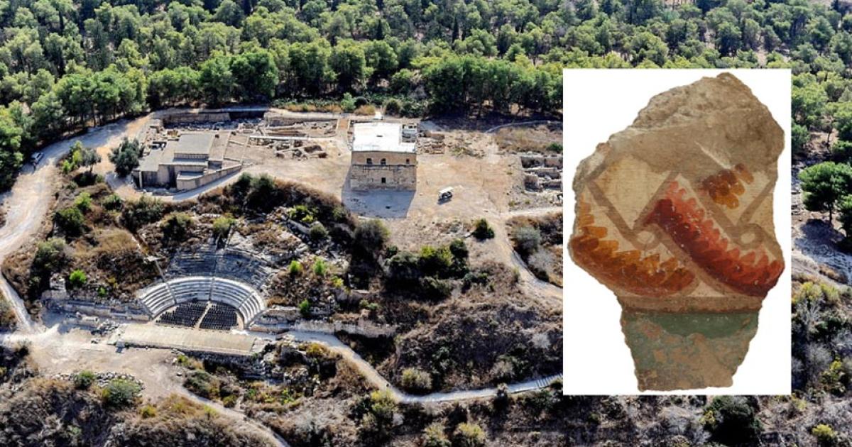 Main: Aerial view of Sepphoris. Inset: Guilloche, in a fresco from Zippori, dating from the early Second Century AD 
