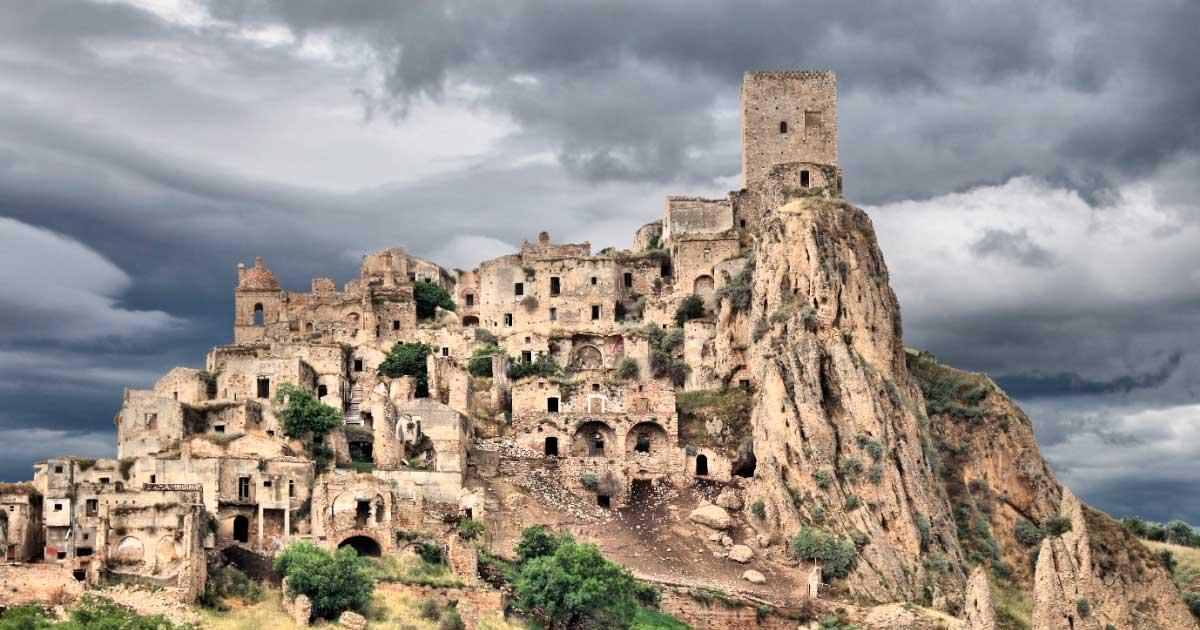 The abandoned city of Craco, Italy. Source: Tupungato / Adobe Stock