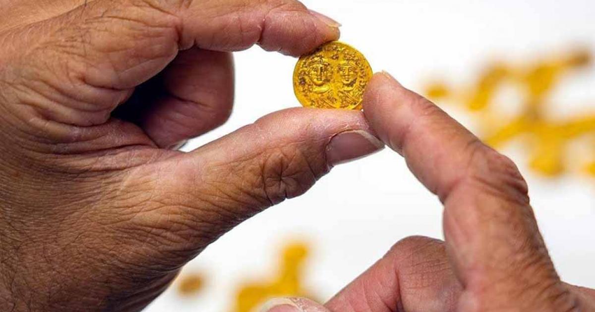 Gold Coin Hoard in Israel Tells the Violent Story of Muslim Conquest